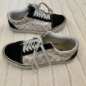Vans classic checker and suede design